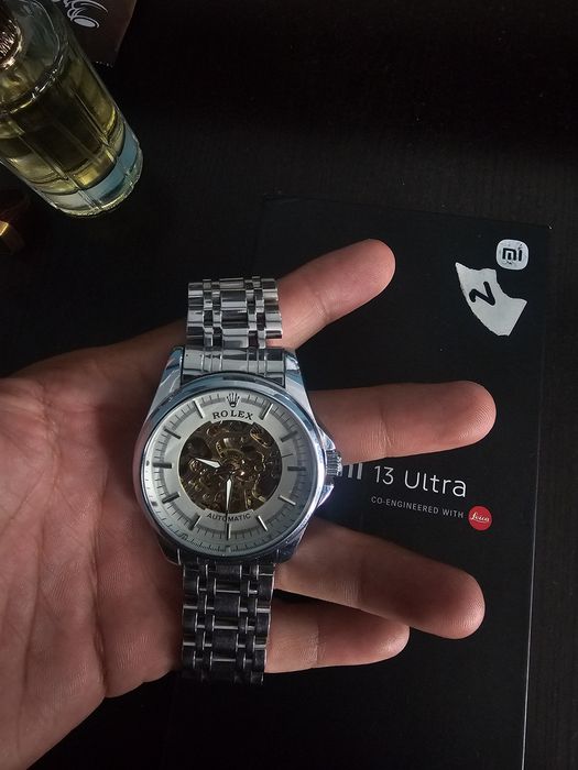 ROLEX QOʻL SOAT sotiladi