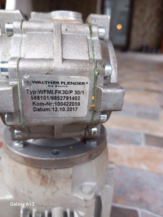 Motore cu reductor 3 bucăți