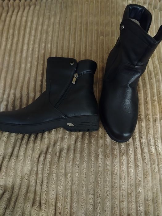 Ботинки, сапоги 42 размера