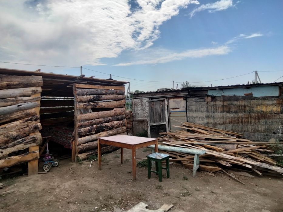 Продаем дачу зимний вариант 2комнаты+кухня.