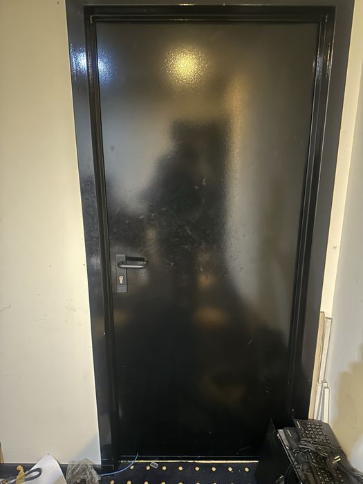 Usa  interior depozit