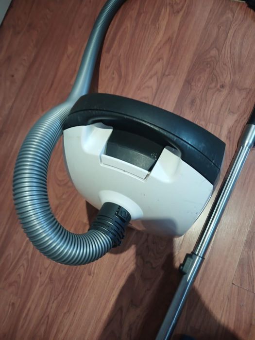 Пылесос Miele classic c1