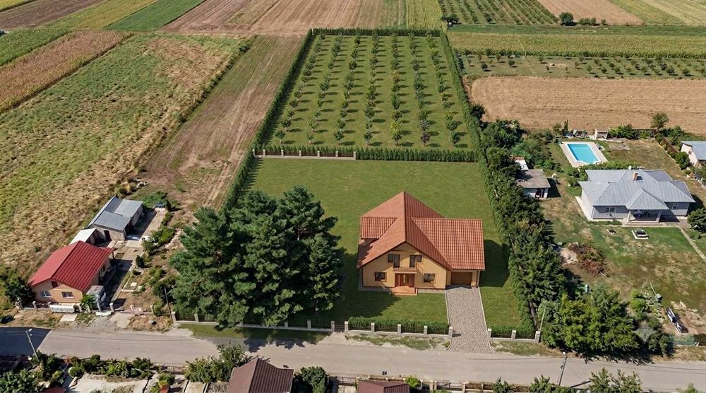 Teren de vânzare 25km de nodul rutier de legătură Tigveni Curtea de Argeș