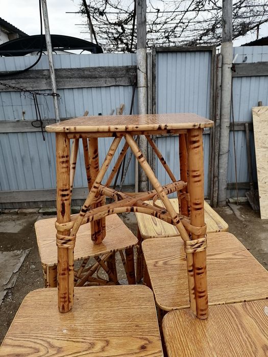 Табуретки деревянные