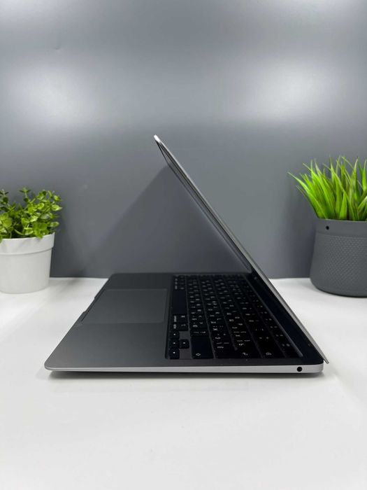 Ноутбук Apple macbook air  70008а680