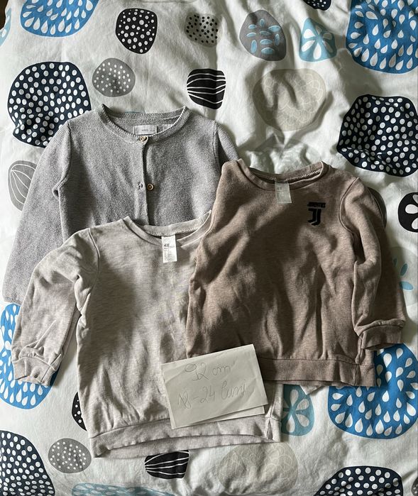 Lot haine de baieti de la 80-92 cm, se pot vinde pe bucati