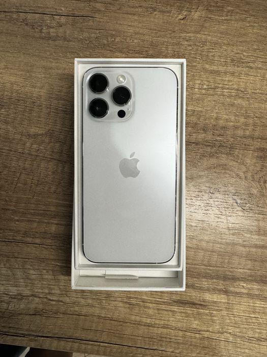 Пролается Iphone 14 pro max