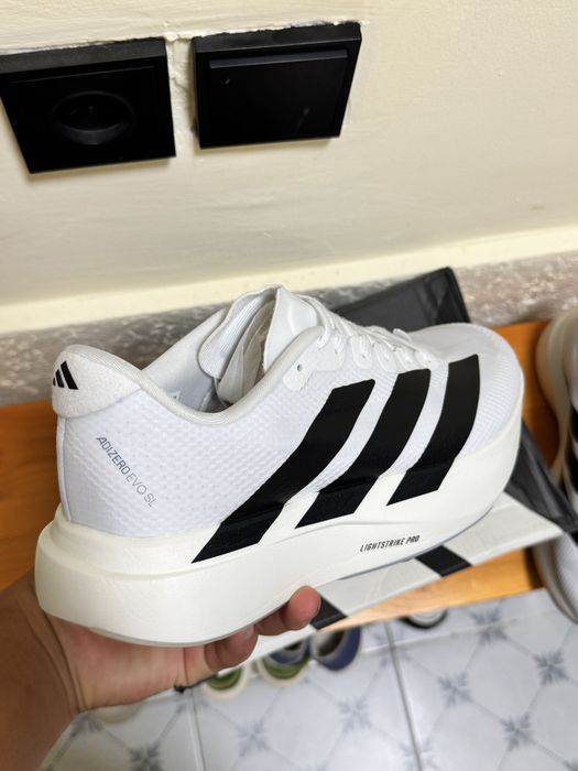 Продаю Adidas Adizero Evo SL
