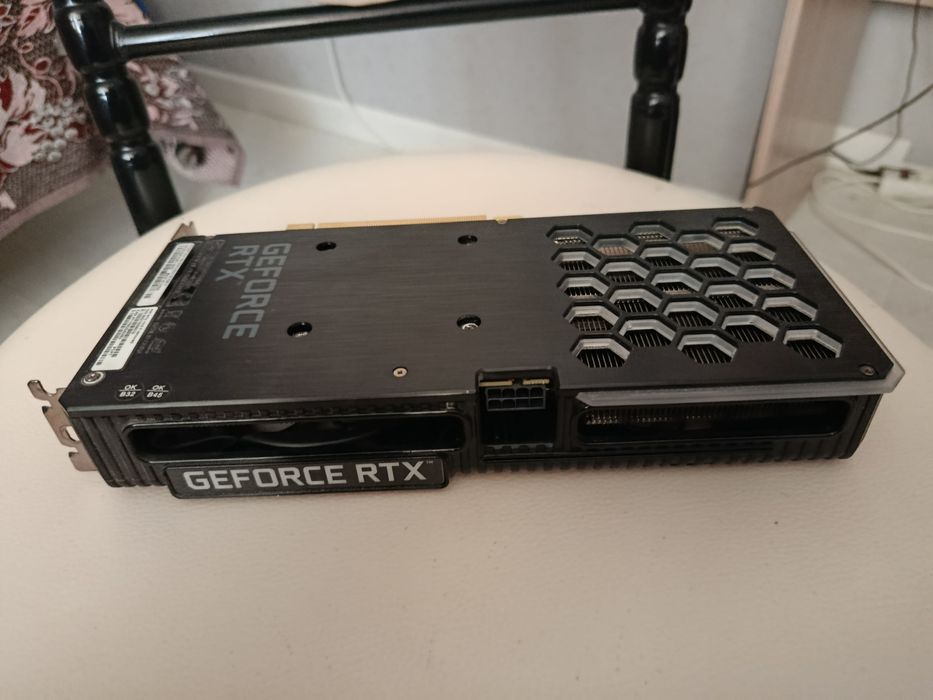 Rtx 3060 TI 8GB.