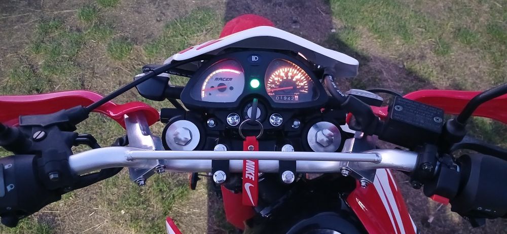 Мотоцикл Рейсер Пантера