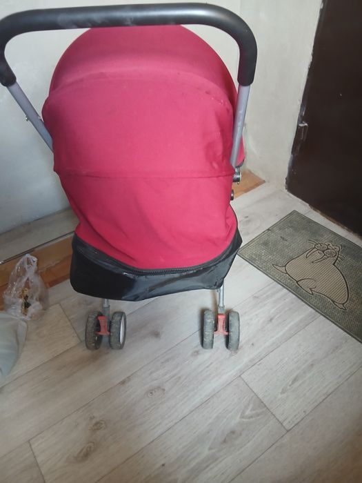 Продам коляска красный