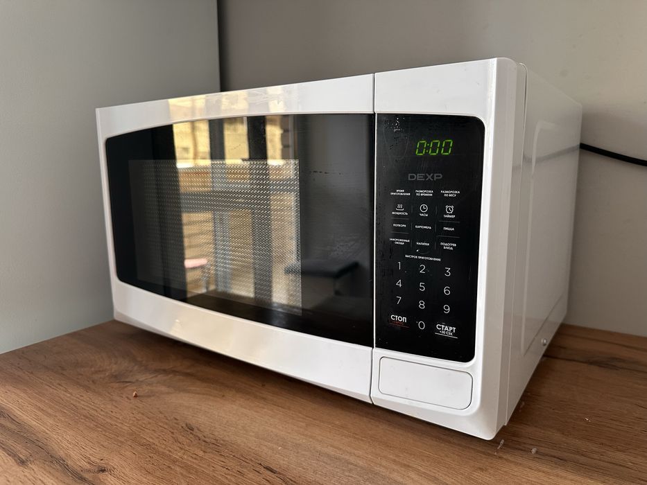 Микроволновка в отличном состояний