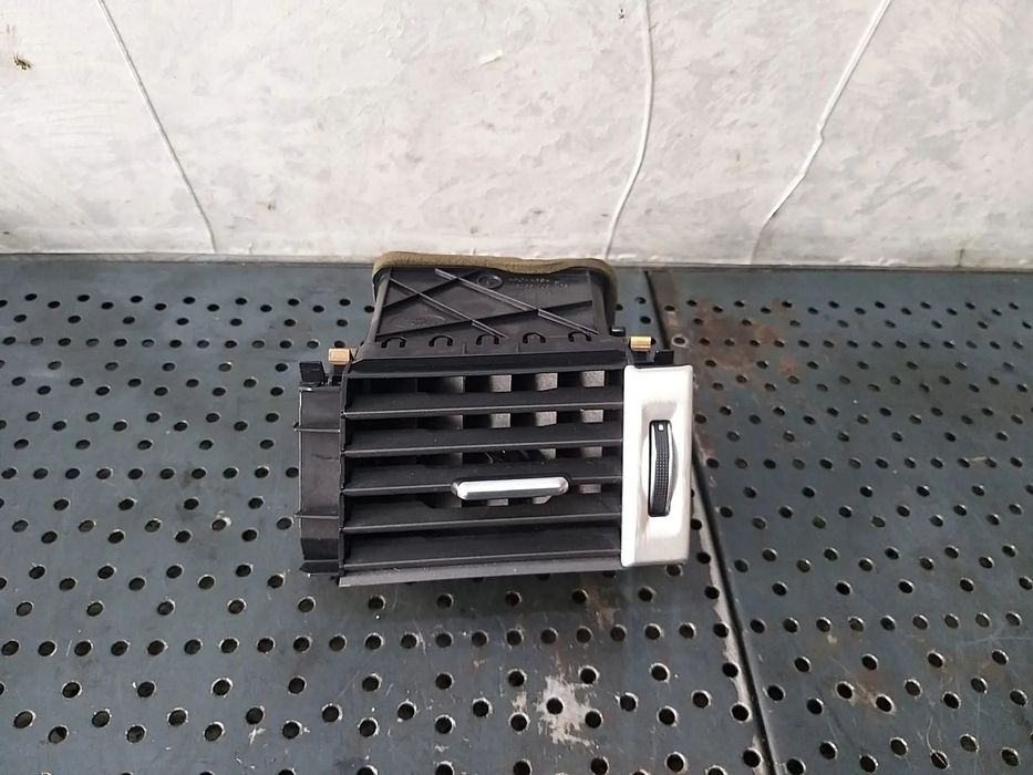Grila ventilatie bord dreapta land rover range rover evoque l538 bj32018b08bb