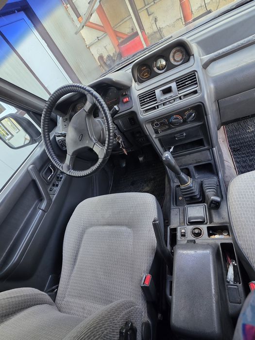 Джип Mitsubishi Pajero