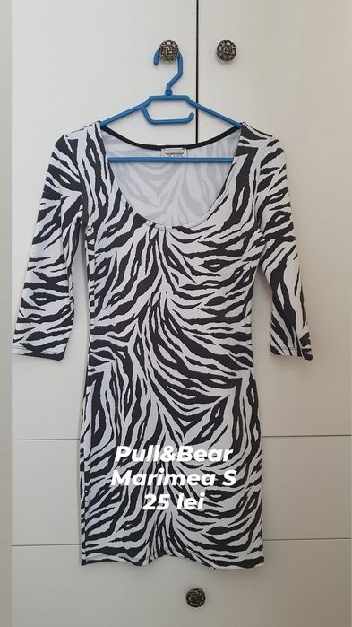 Rochii diverse modele detalii pe poze