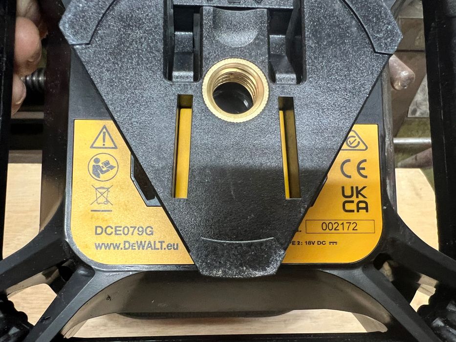 Ротационен лазерен нивелир DeWALT DCE079G зелен лъч, самонивелиращ