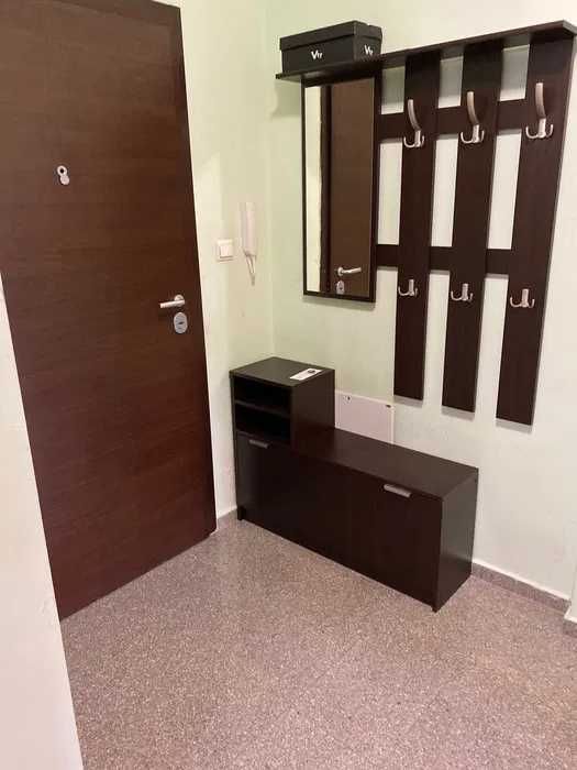 Двустаен апартамент в Люлин 8