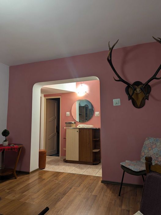 Două apartamente comunicante