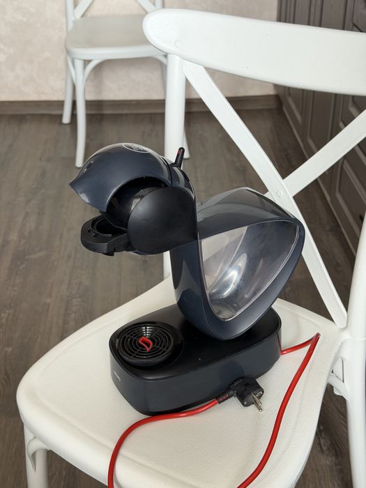 Продам капсульную кофемашину