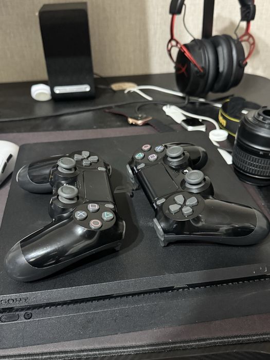 PlayStation 4 slim 1tb