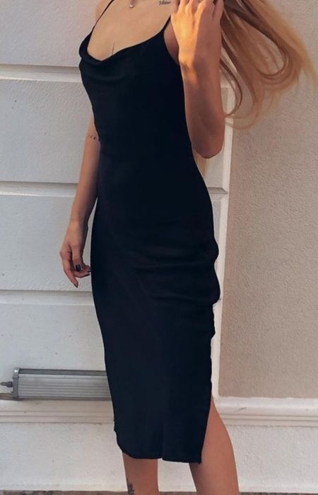 Vând rochita de catifea S/M