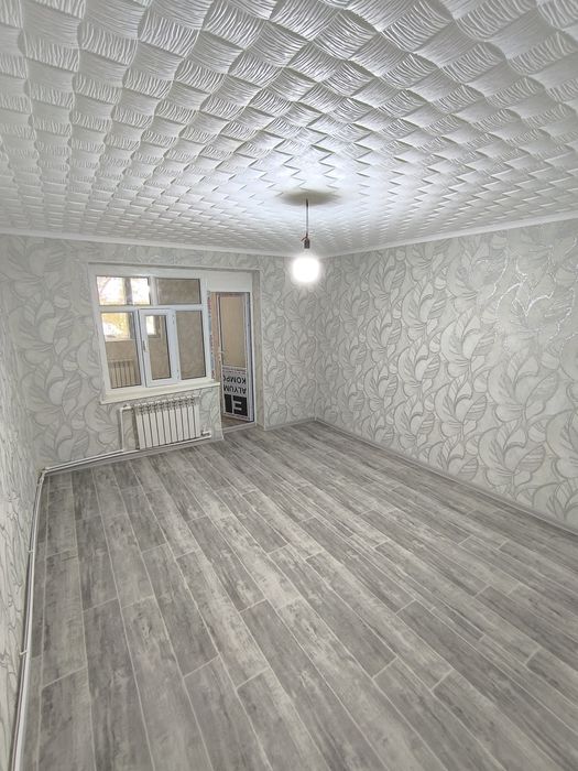 2 х комнатную квартиру Янгиюль. Новый евро ремонт. Первый этаж