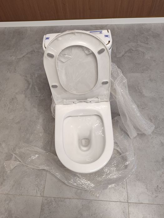 Продам новый унитаз