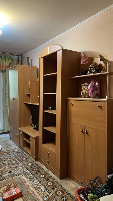Стол компьютерный и стенка