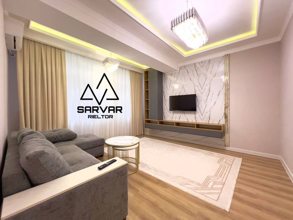 Продам 2 ком с лифтом  Максим Горький метро Бий