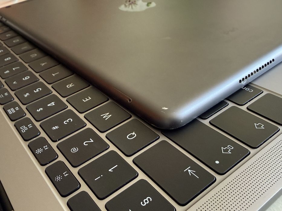 iPad 8th 2020 Wifi + Cellular