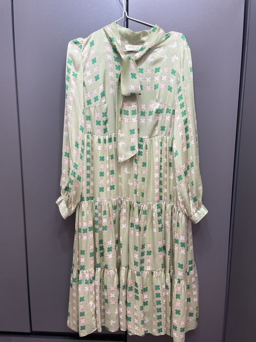 Продам женские одежды