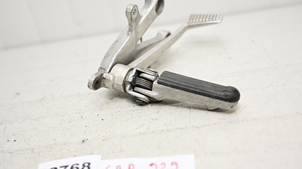 Suport Scarita Fata Dreapta Cu Pedala Frana Spate Honda CBR 929 2000