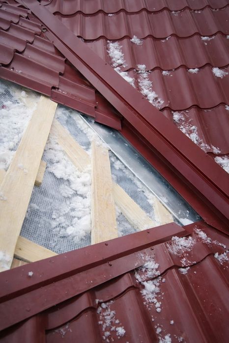 Замена конька и корнизов