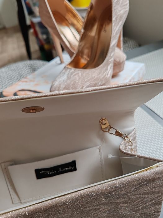 Обувки и чанта кимплект