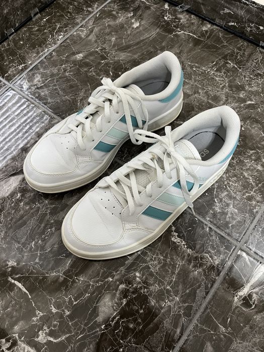 Дамски кецове adidas – бели, размер 39 1/3