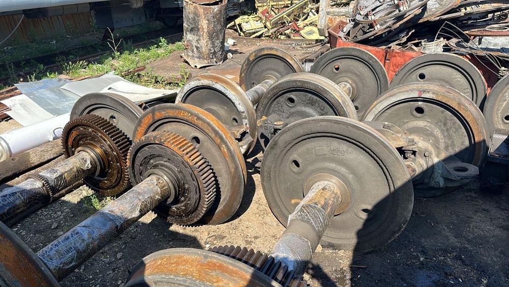 Колесные пары тепловоза 2ТЭ10/2ТЭ116