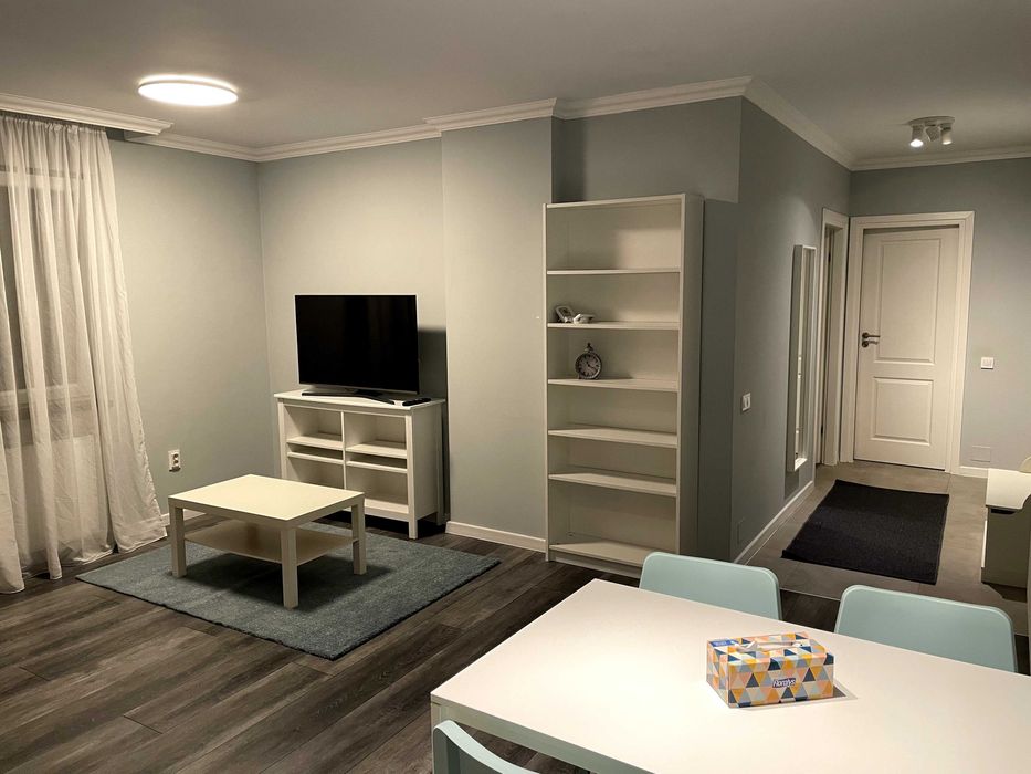 Inchiriez apartament 2 camere cu parcare zona VIVO/BMW