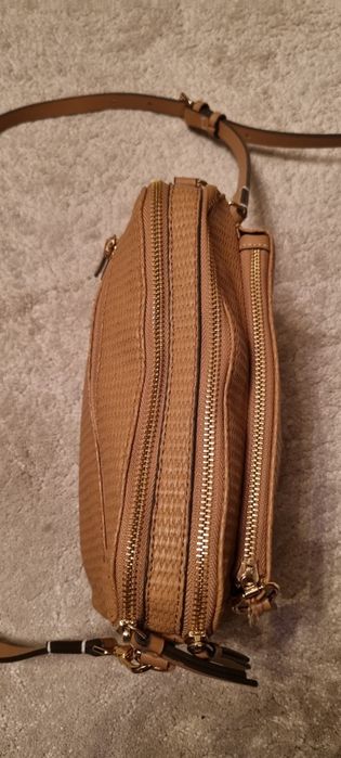 Дамски чанти различни модели и цветове