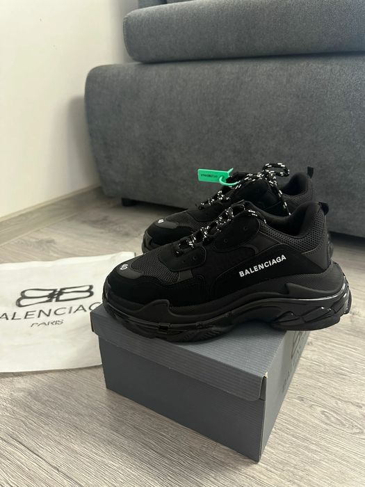 Balenciaga triple S calitate premium