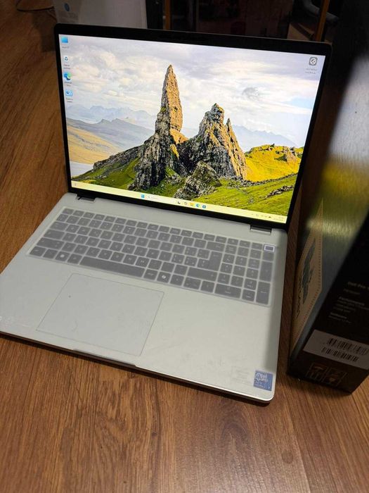 Laptop Nou Dell Pro 16 Plus PB16250