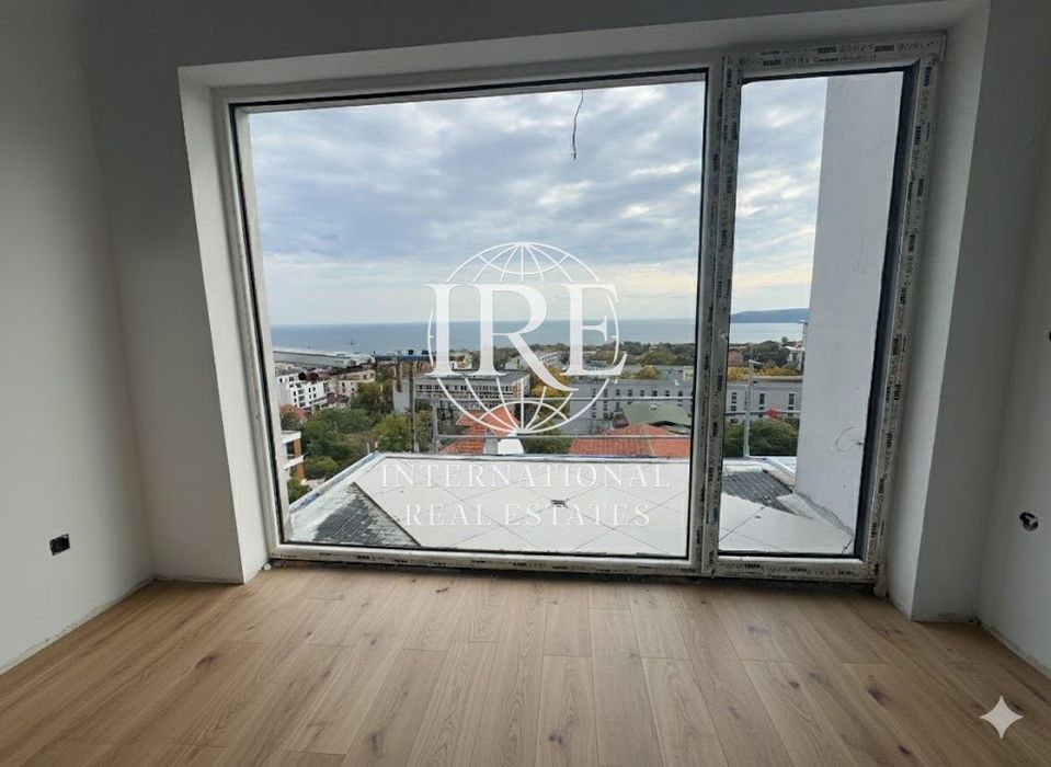 Продава се Тристаен апартамент в Варна, Бриз - 119 кв.м за 1436 €/кв.м - Снимка #2