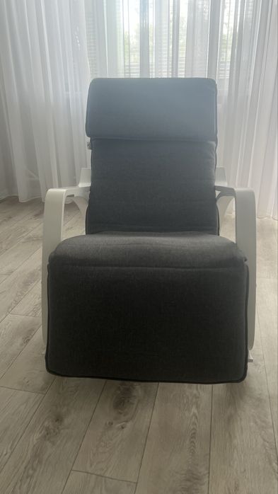 Кресло качалка с подножкой