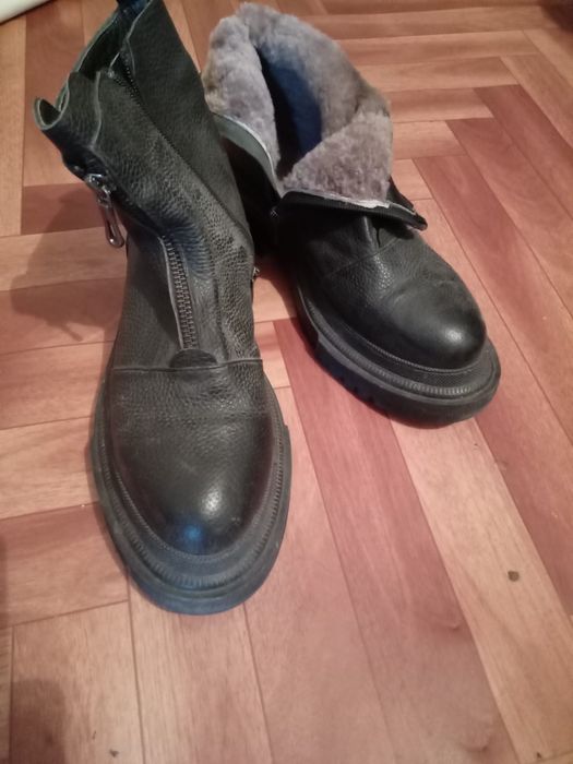 Продам зимнию обувь