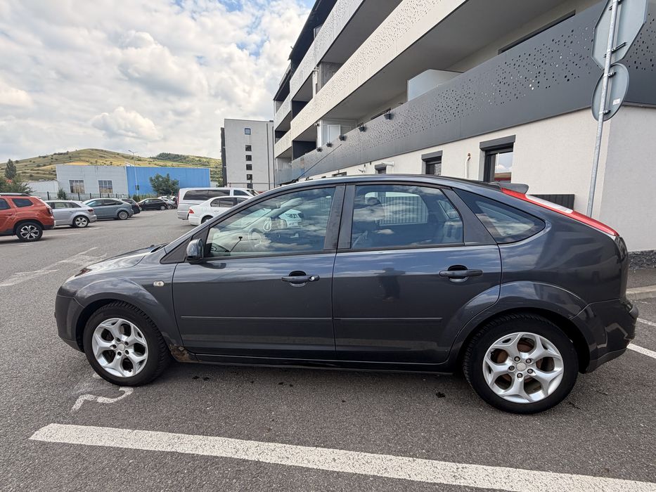 Vand Ford Focus 2, 1.6 benzina