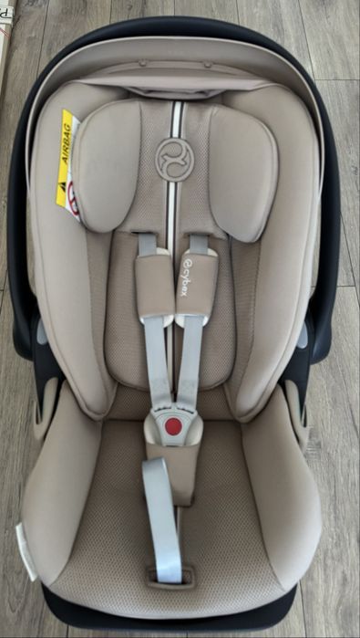 Стол за кола Cybex Cloud G i- Size с Isofix База G