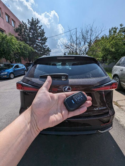 Deblocari usi auto Chei auto pierdute Copiere chei Ford Fiat Mazda Kia