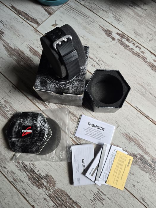 Часовник Casio GG-B100-1AER