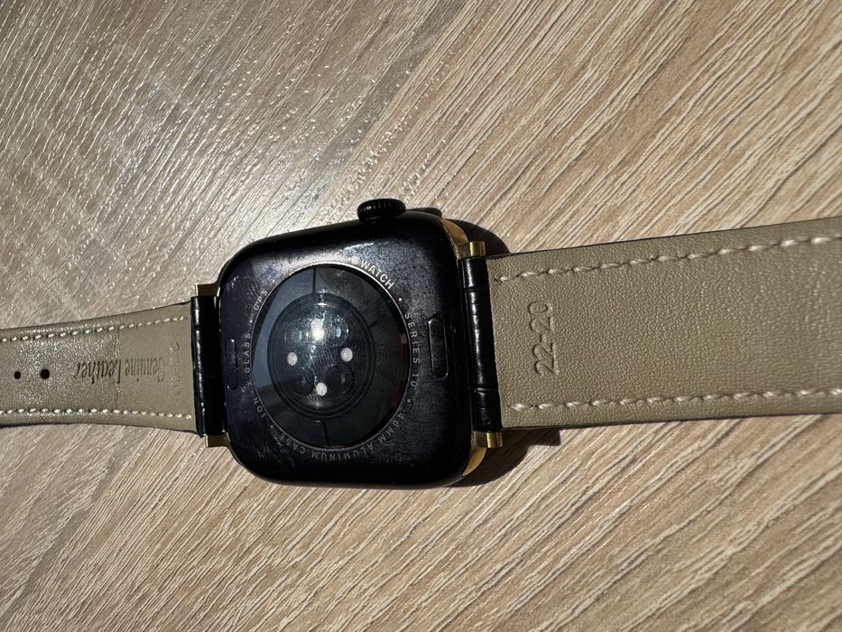 Елегантна кожена каишка за Apple Watch 46mm с "Butterfly" закопчалка