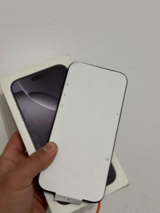 Iphone 16 pro max без ремонта