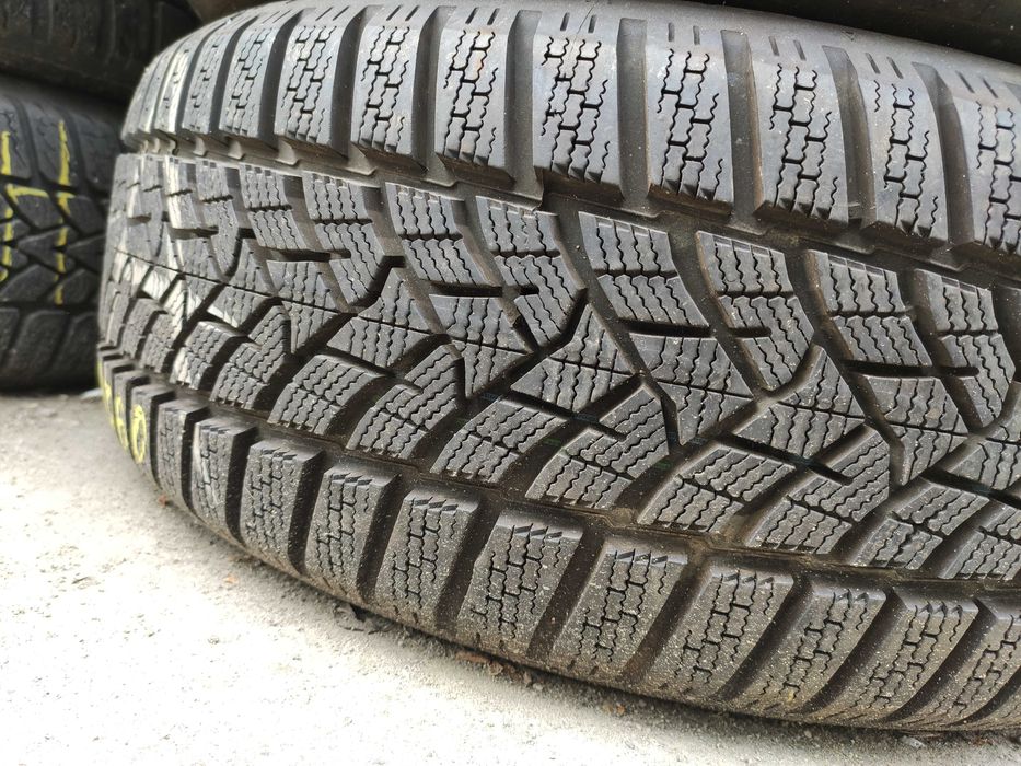 4бр Като нови зимни гуми 205 55 16 - Dunlop - DOT 2022